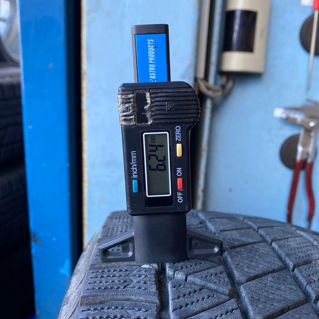 中古溝ありブリヂストンスタッドレスセット195/65R16 ライズ、ロッキー