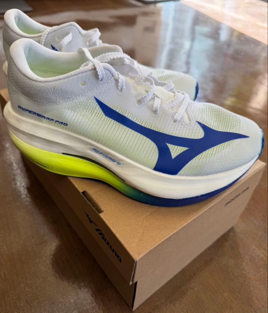 【美品】ミズノ HYPERWARP PRO 23.5cm