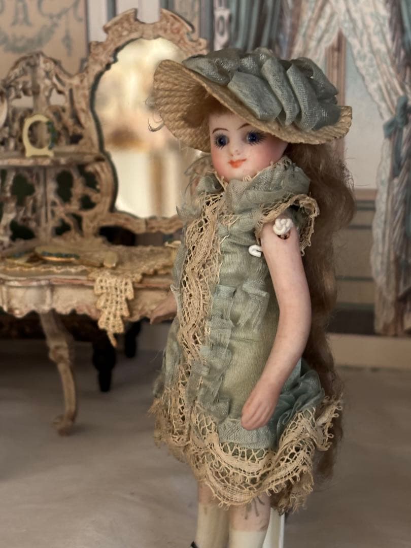 スペシャルアンティーク　フレンチミニョネット