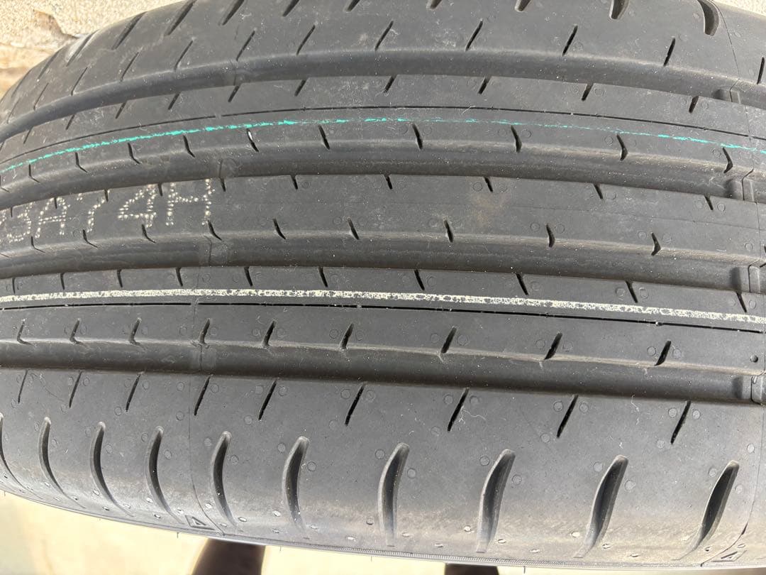 40ヴェルファイアZプレミア新車外しタイヤ、ホイールセット　ナット付き