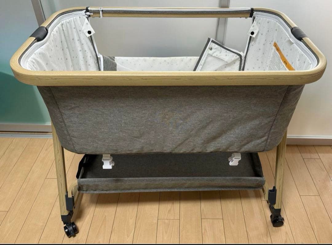 Maydolly（メイドリ） ベビーベッド (キャスター付き)