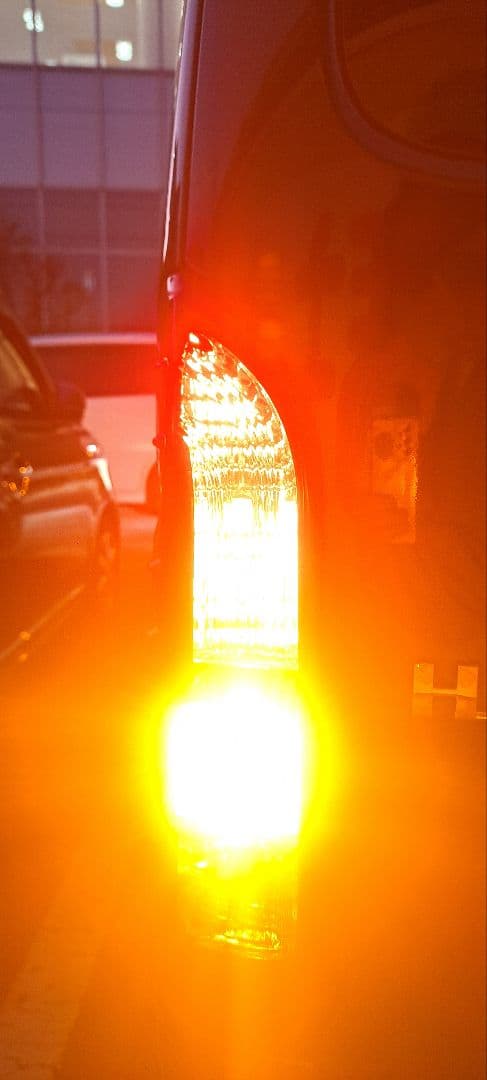 ハイエース テールランプ 自家キャンディーブラウン塗装