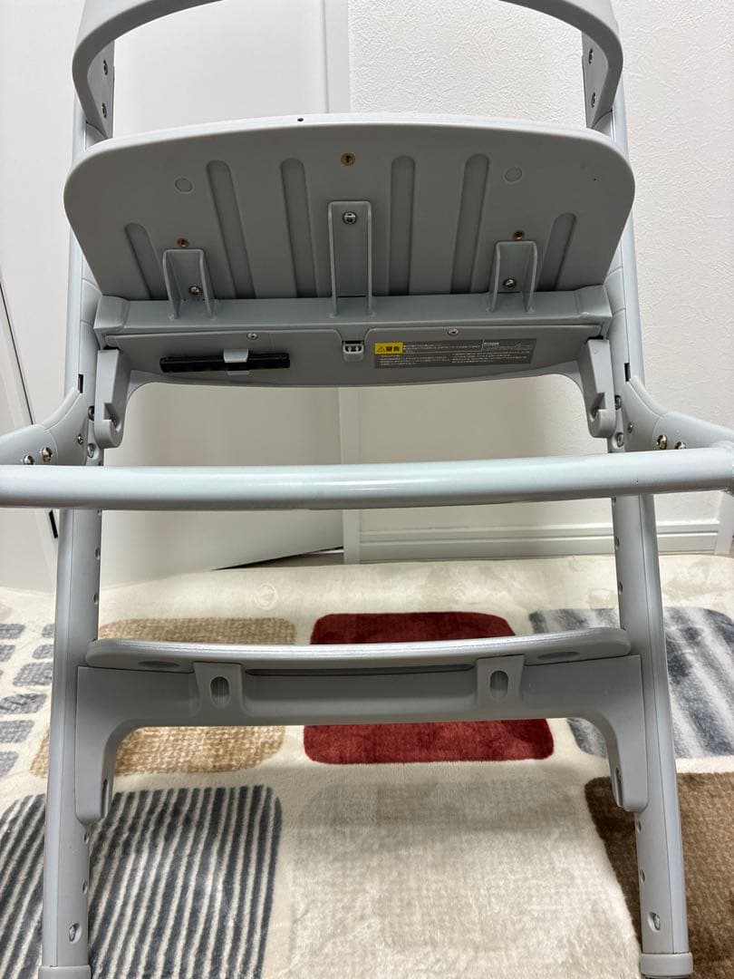 ９枚目に傷ありのため値下げ【美品】NOVUS ベビーハイチェア