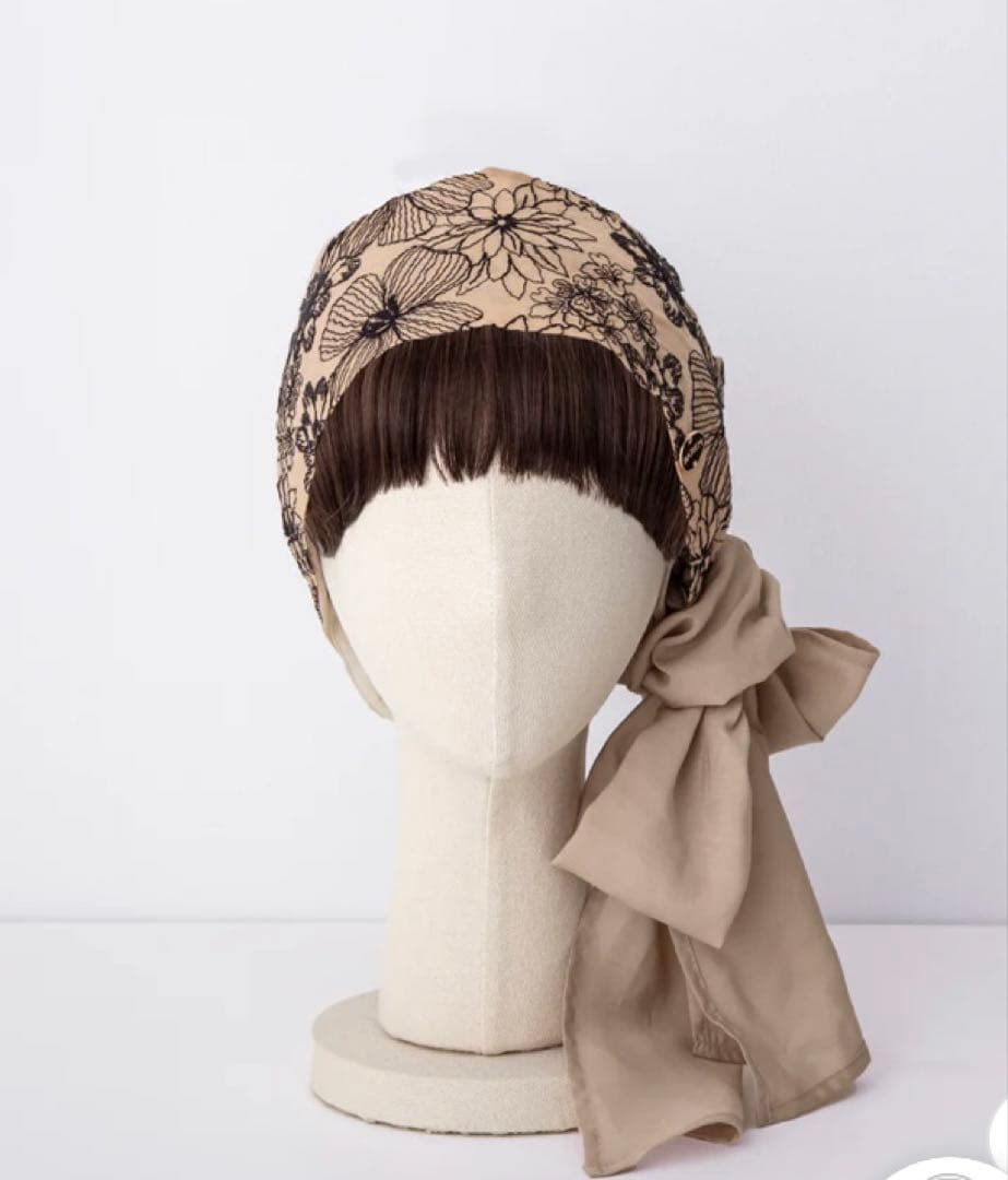 今だけお値下げ中⭐︎BAREN花柄刺繍スカーフハット　ベージュ/黒　Mサイズ完売品