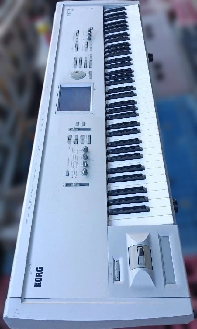 KORG TRITON Pro シンセサイザー シルバー