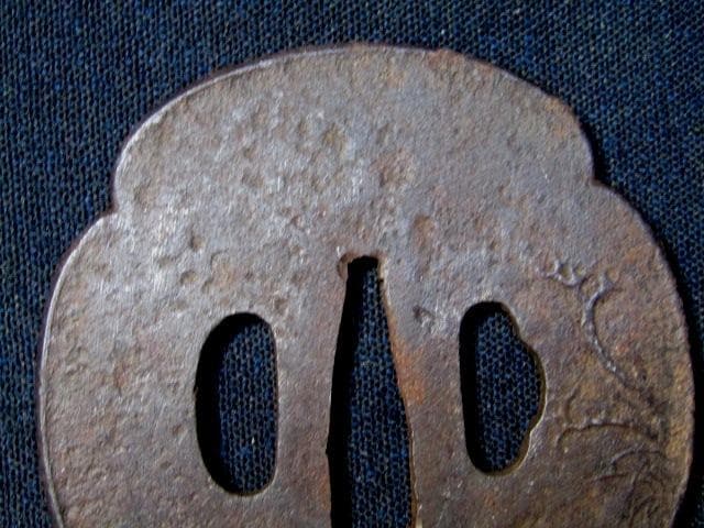 03★武具　刀装具　刀　脇差　鉄鍔　木瓜型　釣り人笠金象嵌　箱付★