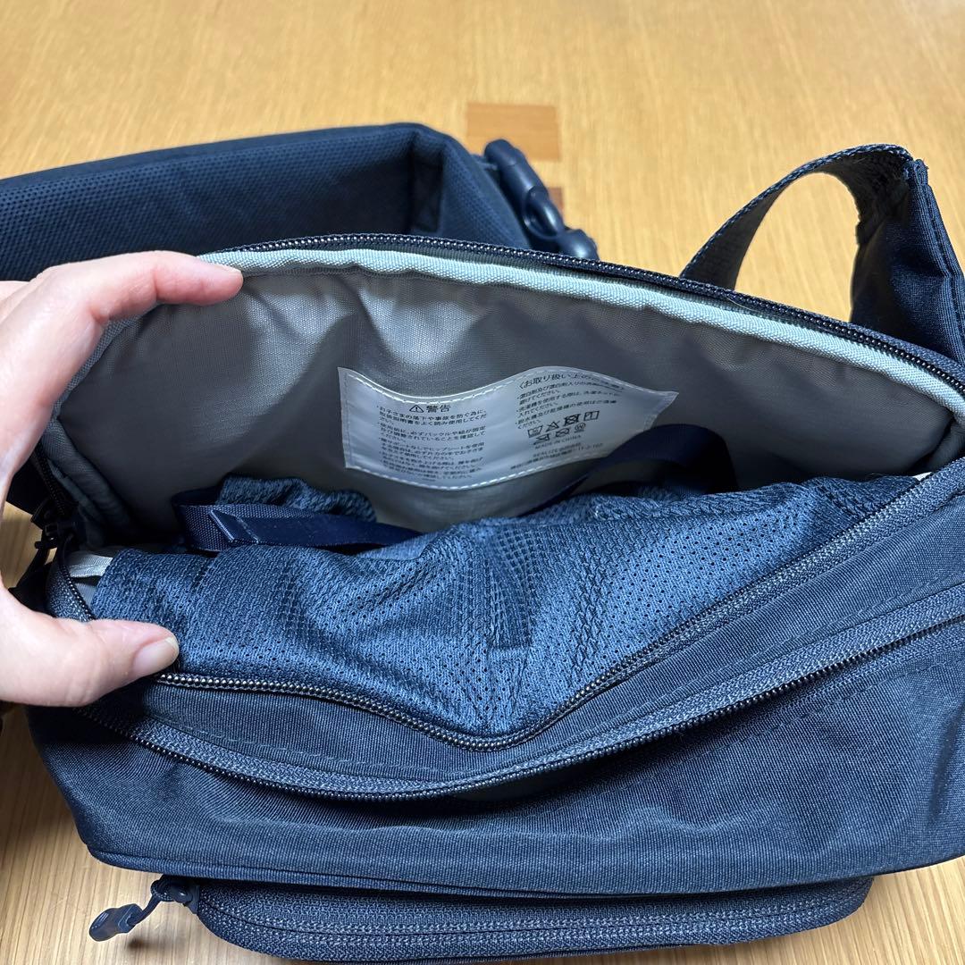 Pomulu ヒップシート ネイビー