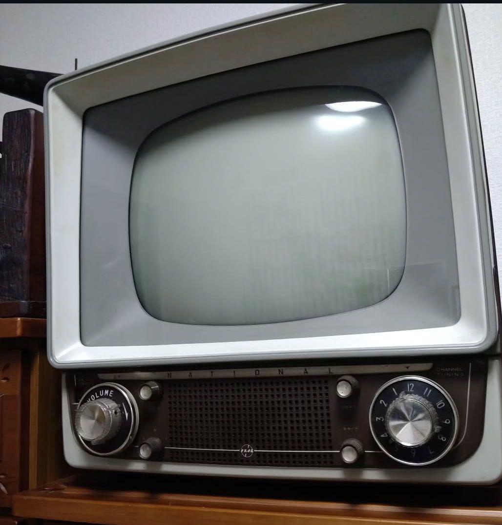 【最終値下げ】昭和レトロ　ナショナル真空管白黒テレビ