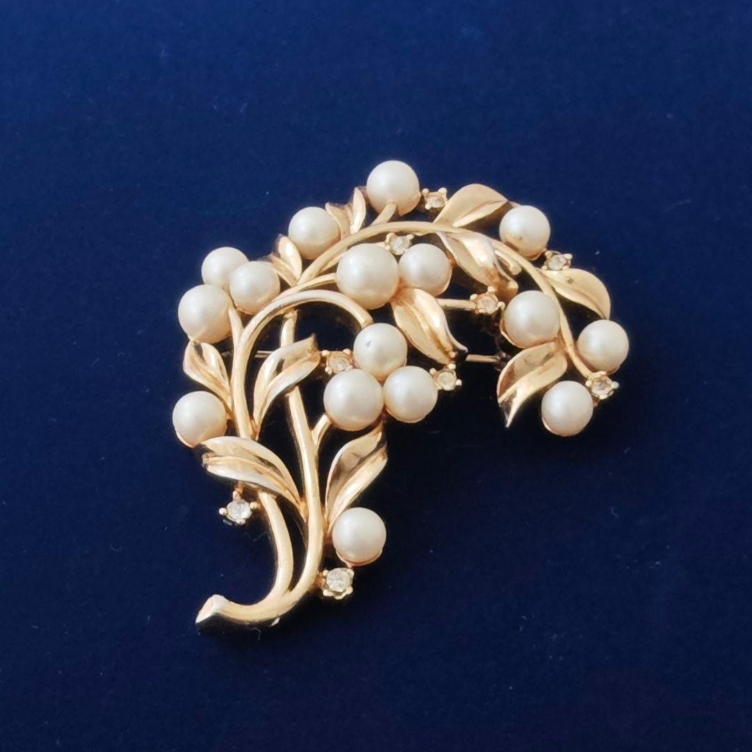 ヴィンテージtrifari パール＆ストーン　ボタニカルブローチ