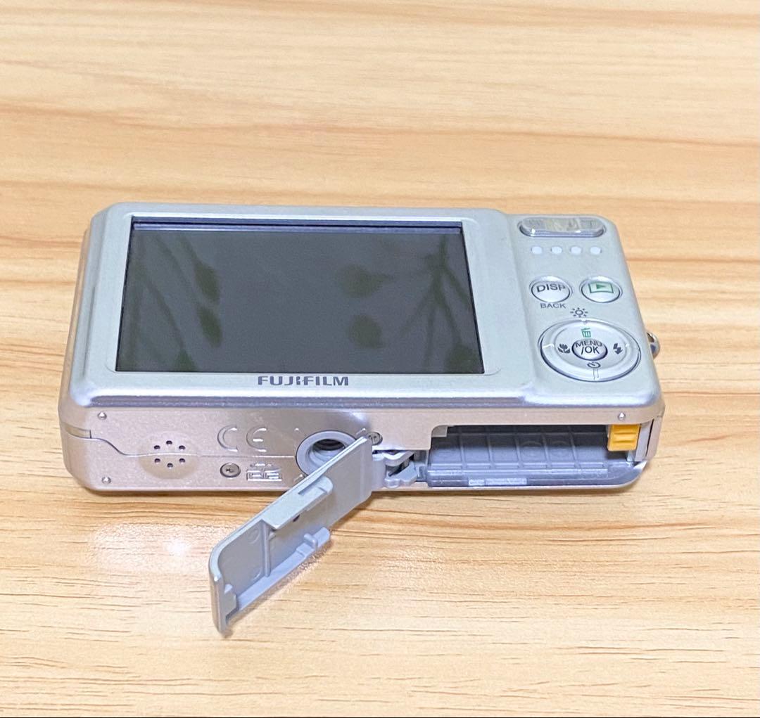 デジタルカメラ FUJIFILM Finepix J27