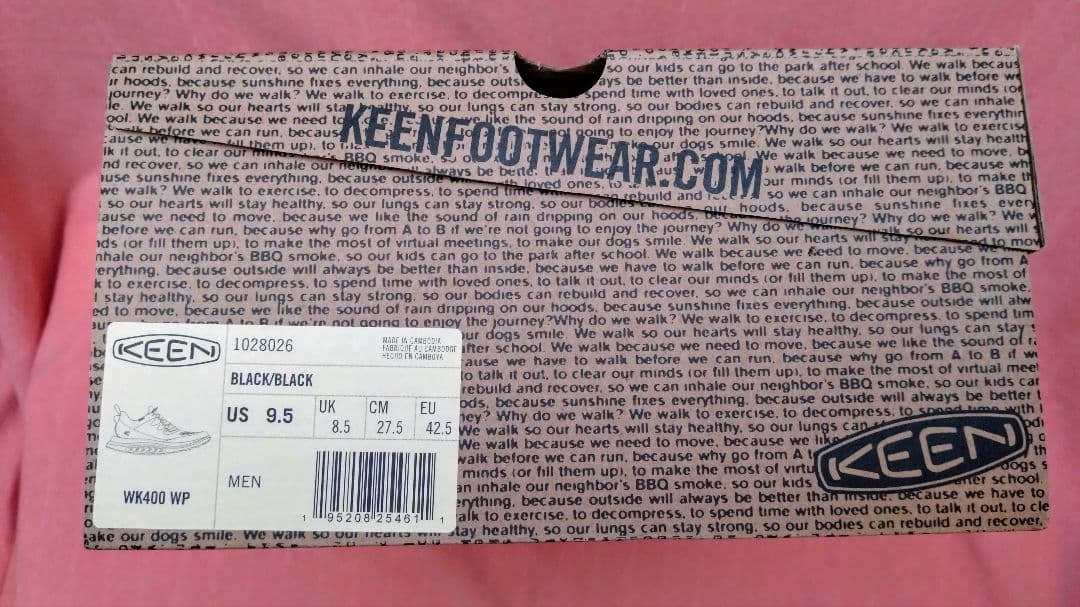 KEEN 防水ウォーキングシューズ