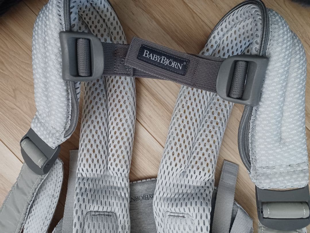 BABYBJÖRN ベビーキャリア HARMONY　メッシュライトグレー