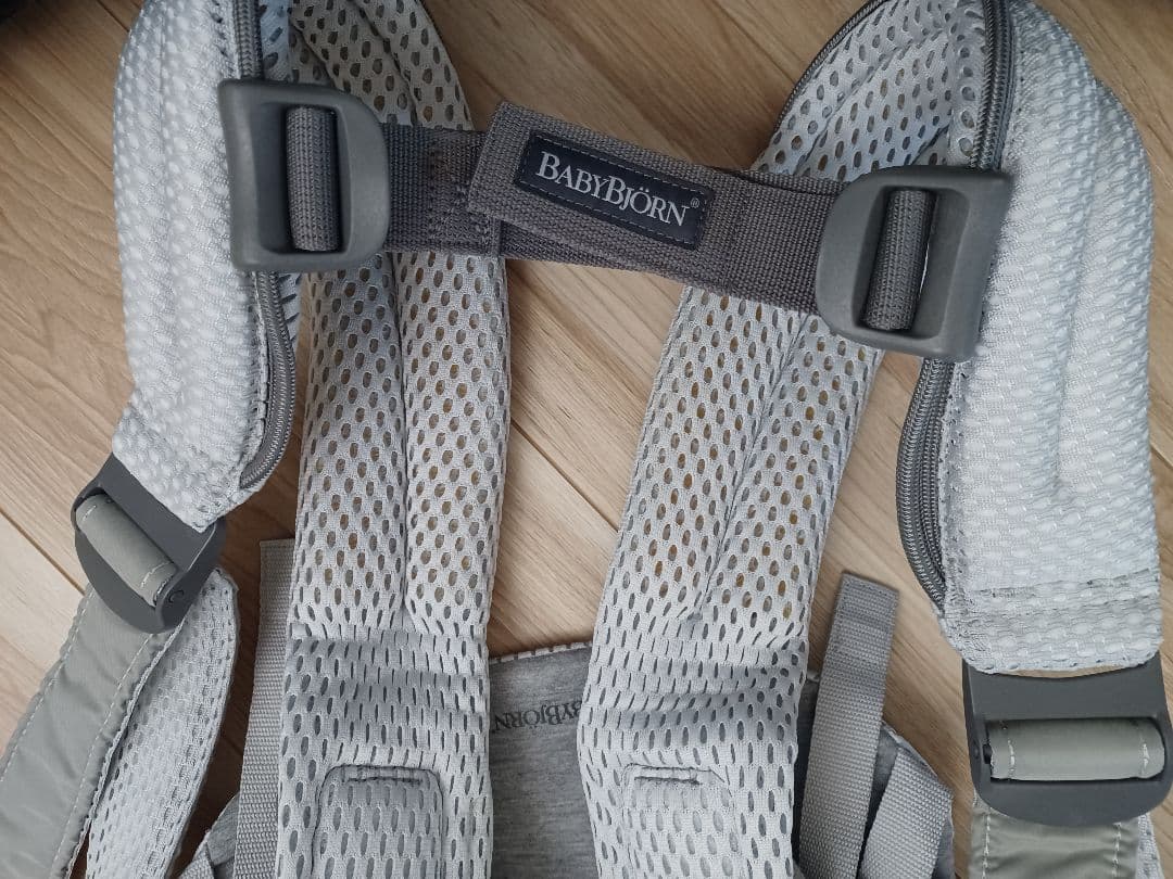 BABYBJÖRN ベビーキャリア HARMONY　メッシュライトグレー