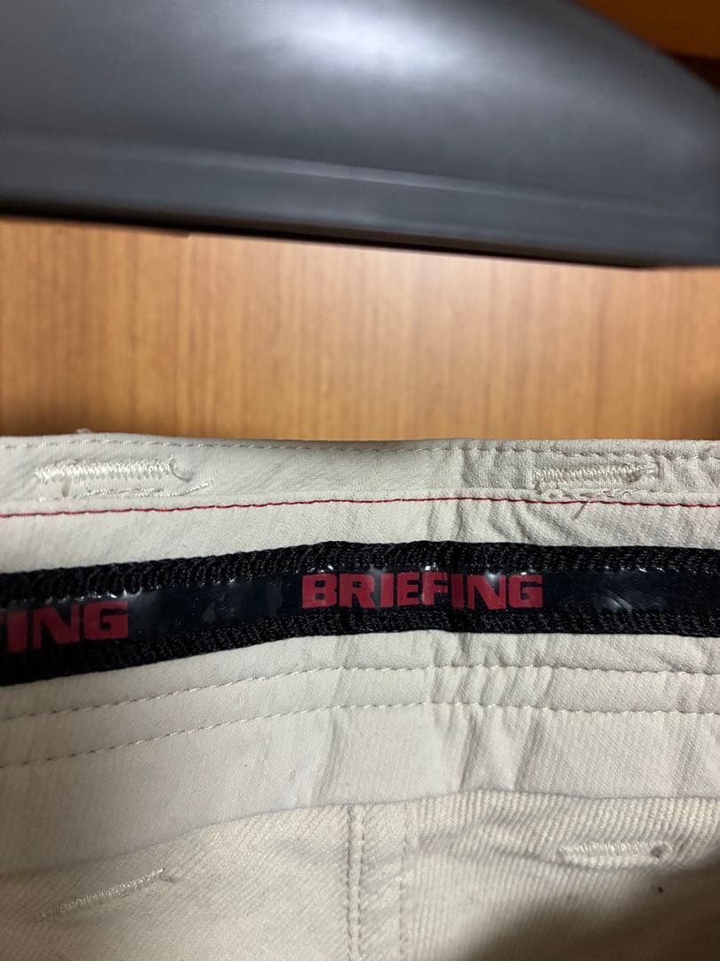 ア*ス様 BRIEFING　ブリーフィング　スリムフィット　ベージュパンツ　Lサ