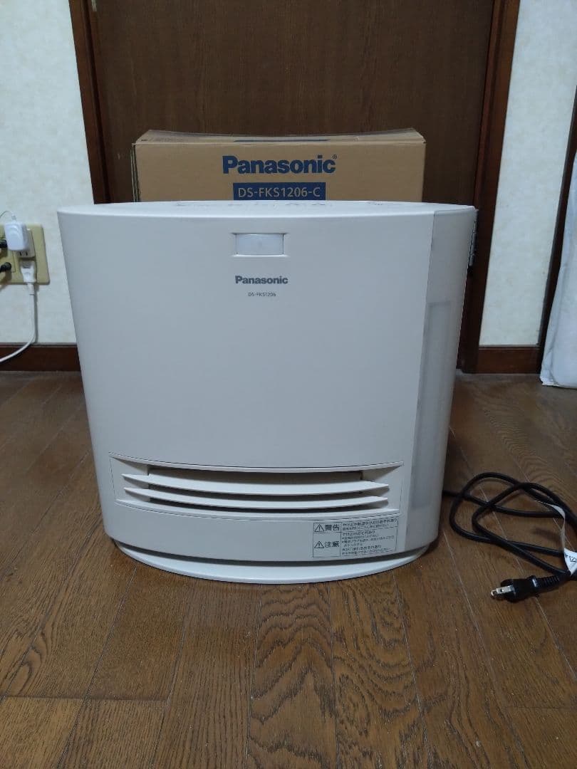 パナソニック セラミックファンヒーター ★未使用加湿機能付