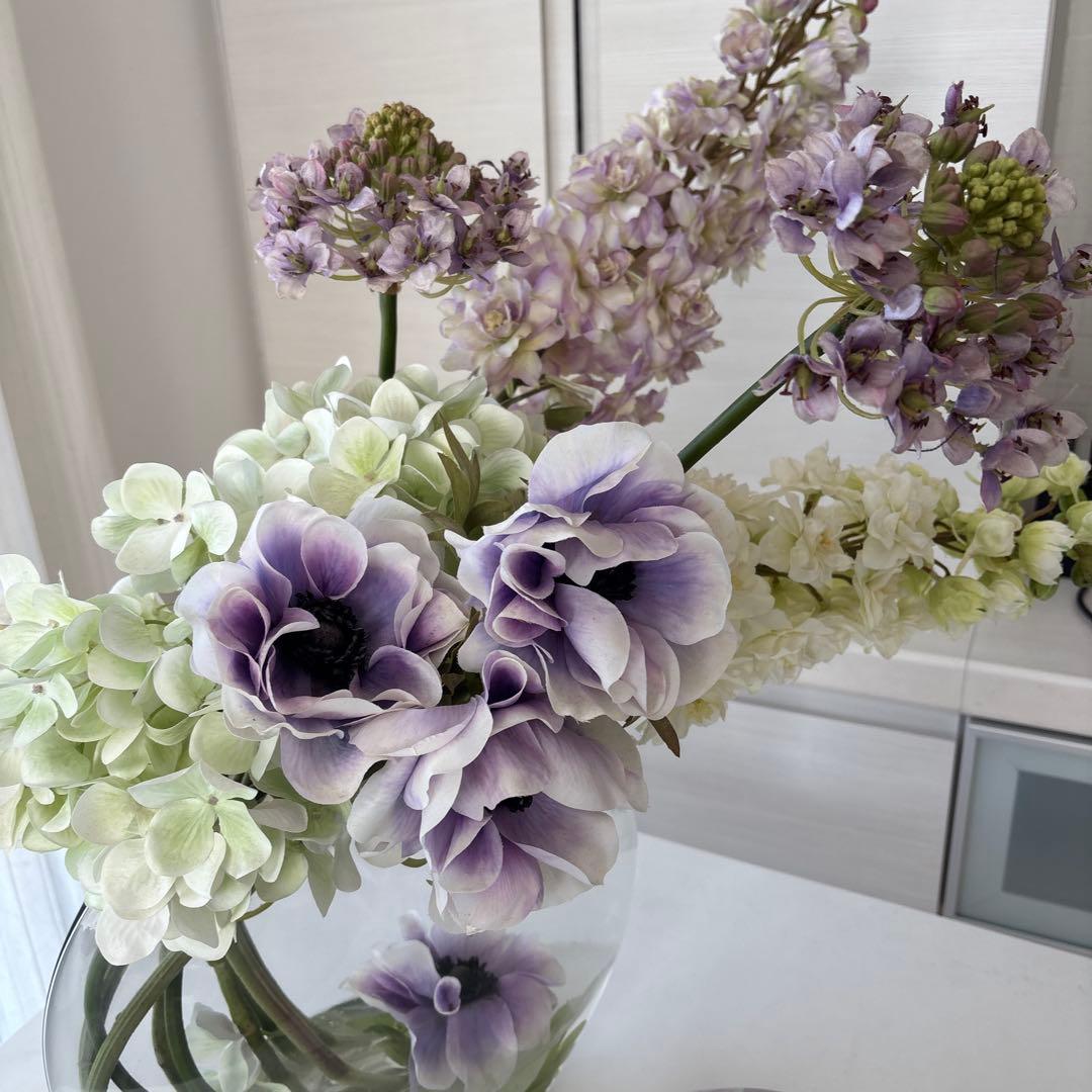 エミリオロバ　フラワーアレンジメント