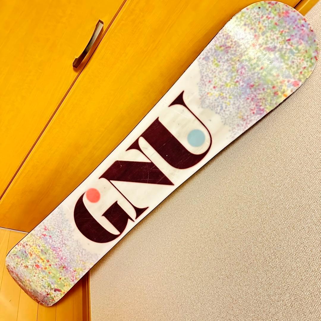 GNU✨B-NICE✨レディース✨139センチ✨初心者✨簡単✨スノボー✨グラトリ