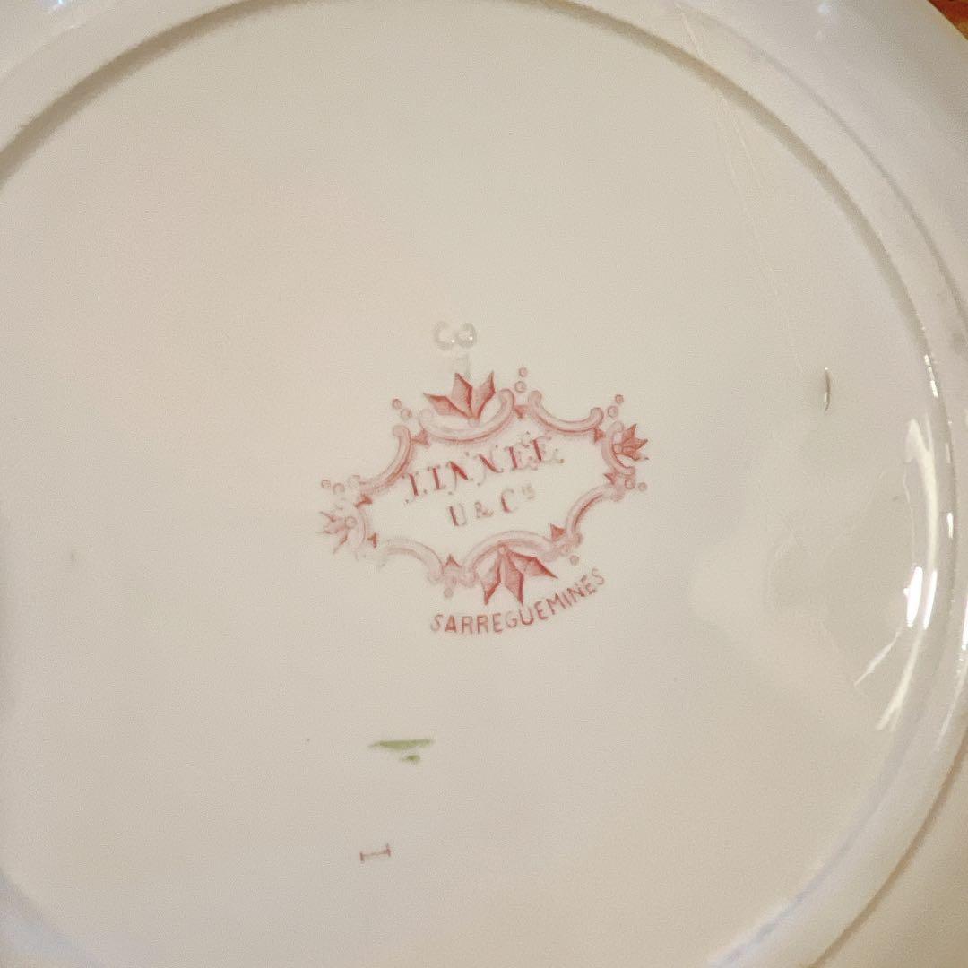 B サルグミンヌU&Cie 美しい花柄のプレート