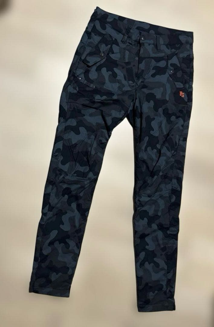 中綿　パーリーゲイツ　ゴルフパンツM〜L相当　迷彩柄　カモ　暖パン　【美品】