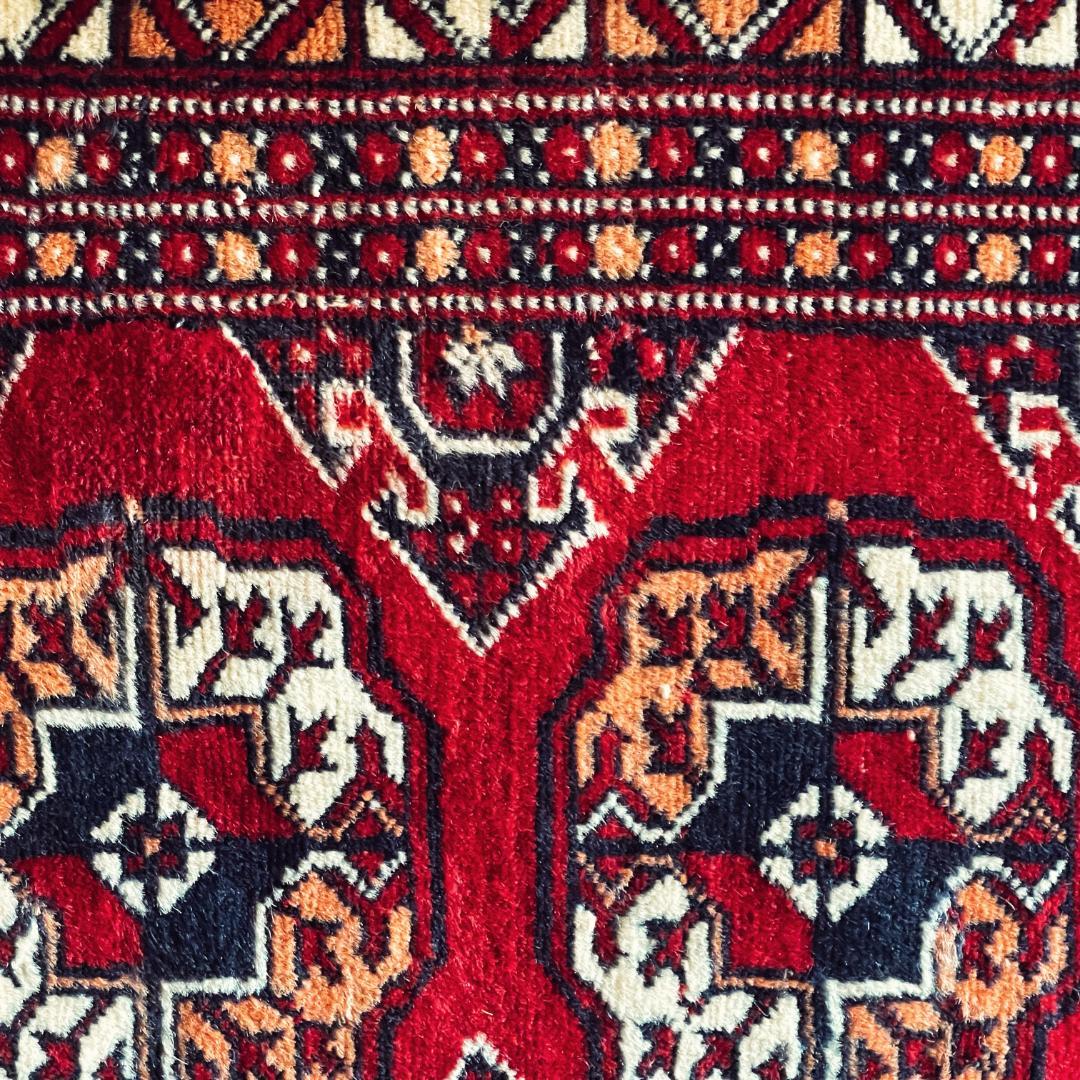 【月末セール】 115×72アフガニスタントルクメン手織りヴィンテージラグギュル