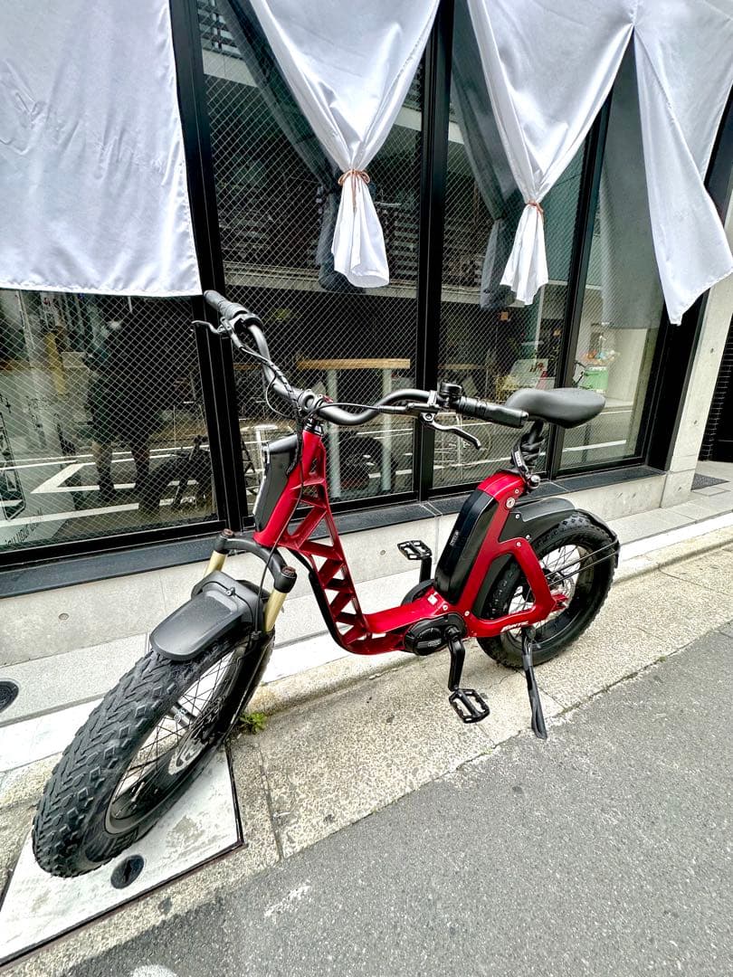 電動アシスト自転車 レッド ISSIMO FUN