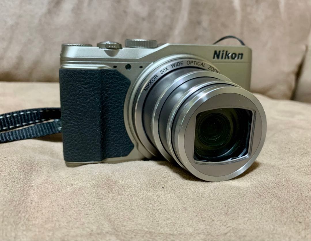 Nikon Coolpix s9900 30倍光学ズーム デジタルカメラ