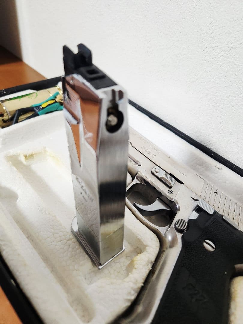 SIG SAUER P226 R クロームステンレス ガスガン