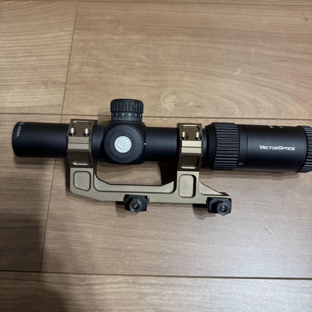 ベクターオプティクス　フォレスターgen2 1-5x24