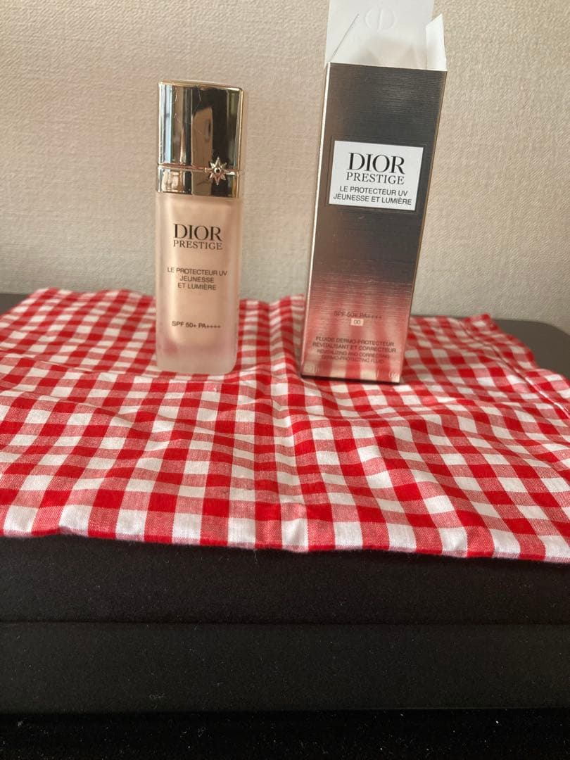 ディオールプレステージ　ホワイトルプロテクター　UVルミエールBB00