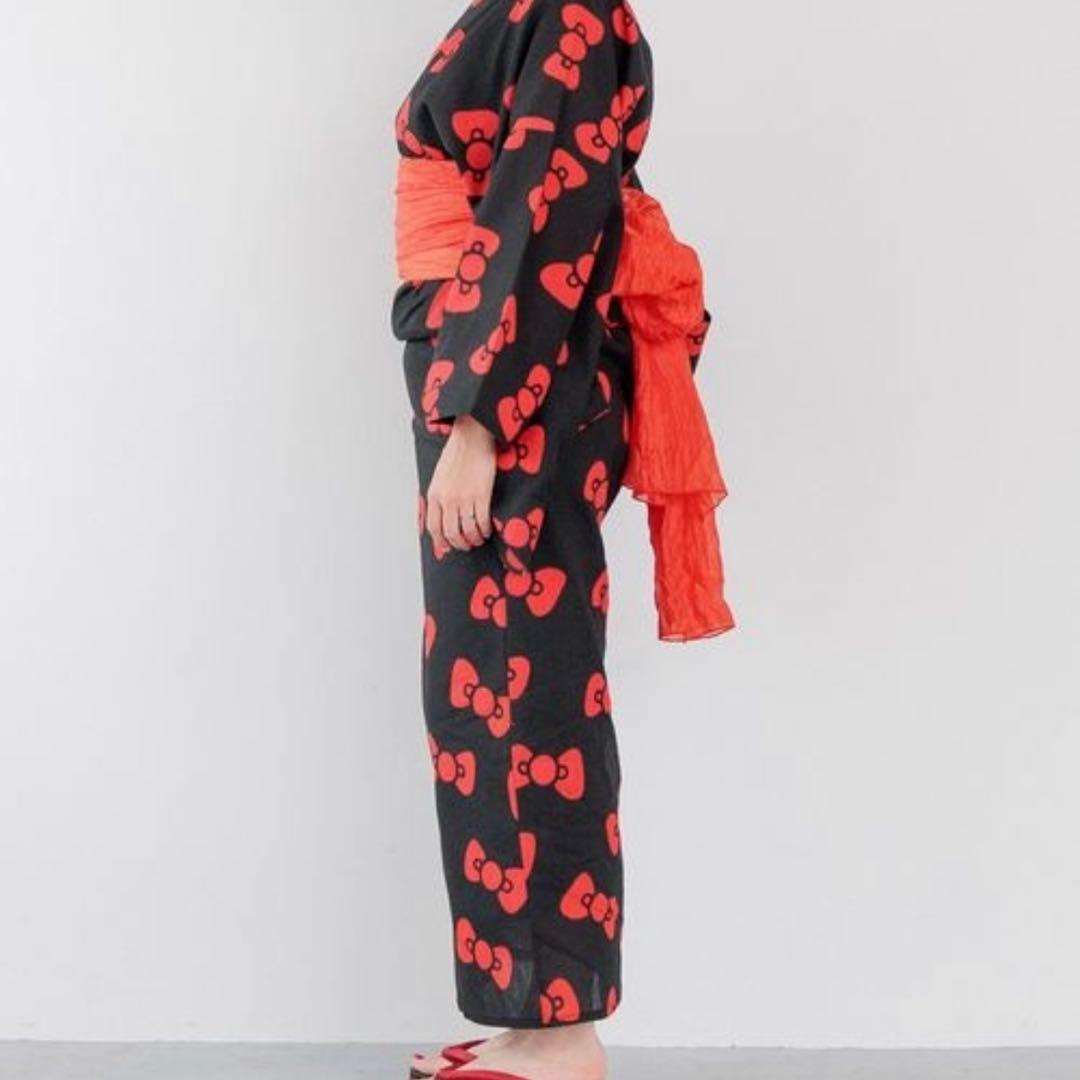 LOWRYS FARM 浴衣　ハローキティ　レディース　ブラックリボン柄