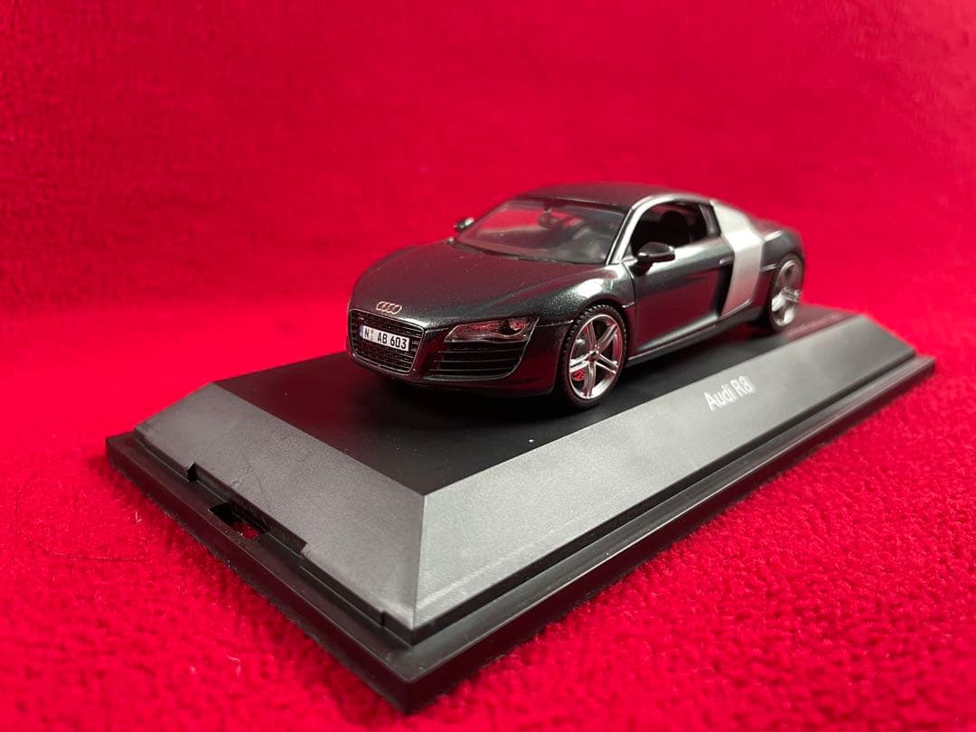 Schuco R8 ミニカー 1/43 シュコー　アウディ　デイトナグレー