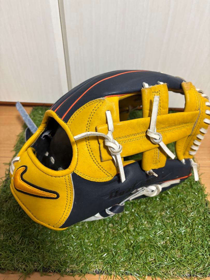 一般軟式　大人用　ナイキ　内野手