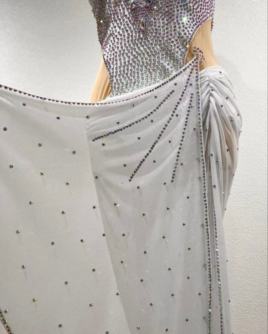 K*u様 ラテンドレス ホワイト MからL