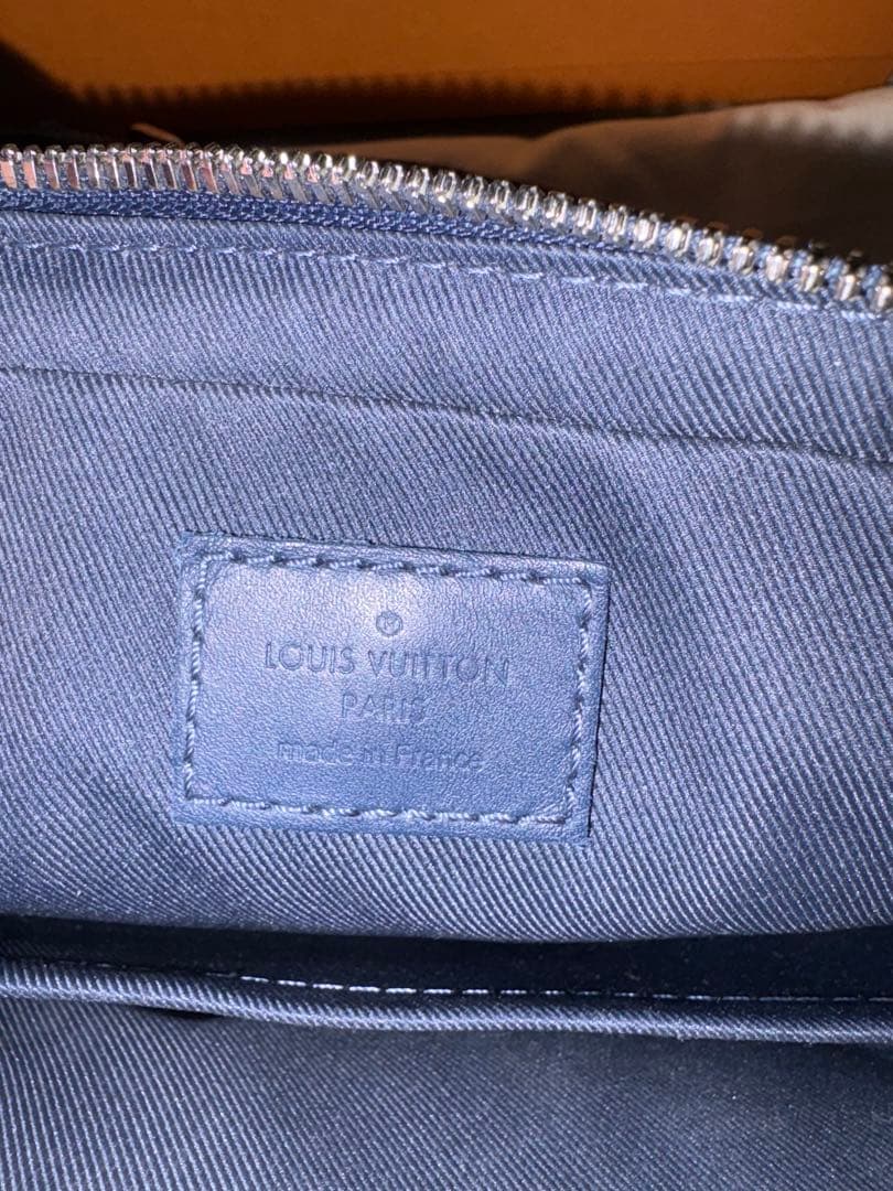 写真追加　ルイヴィトン　トリオメッセンジャー