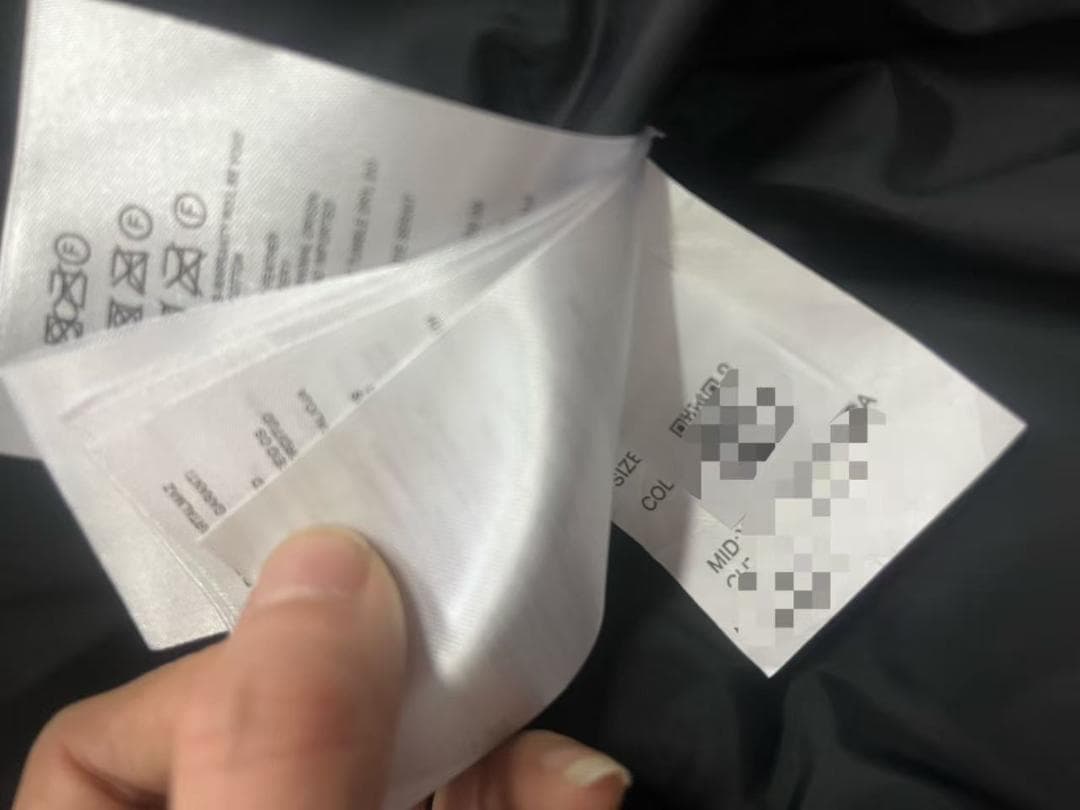 ブラック フード付きダウンジャケット~~~~