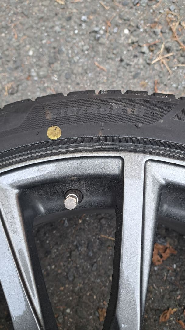 スタッドレス　　BLIZZAK　VRX3　215/45R 18　2023製