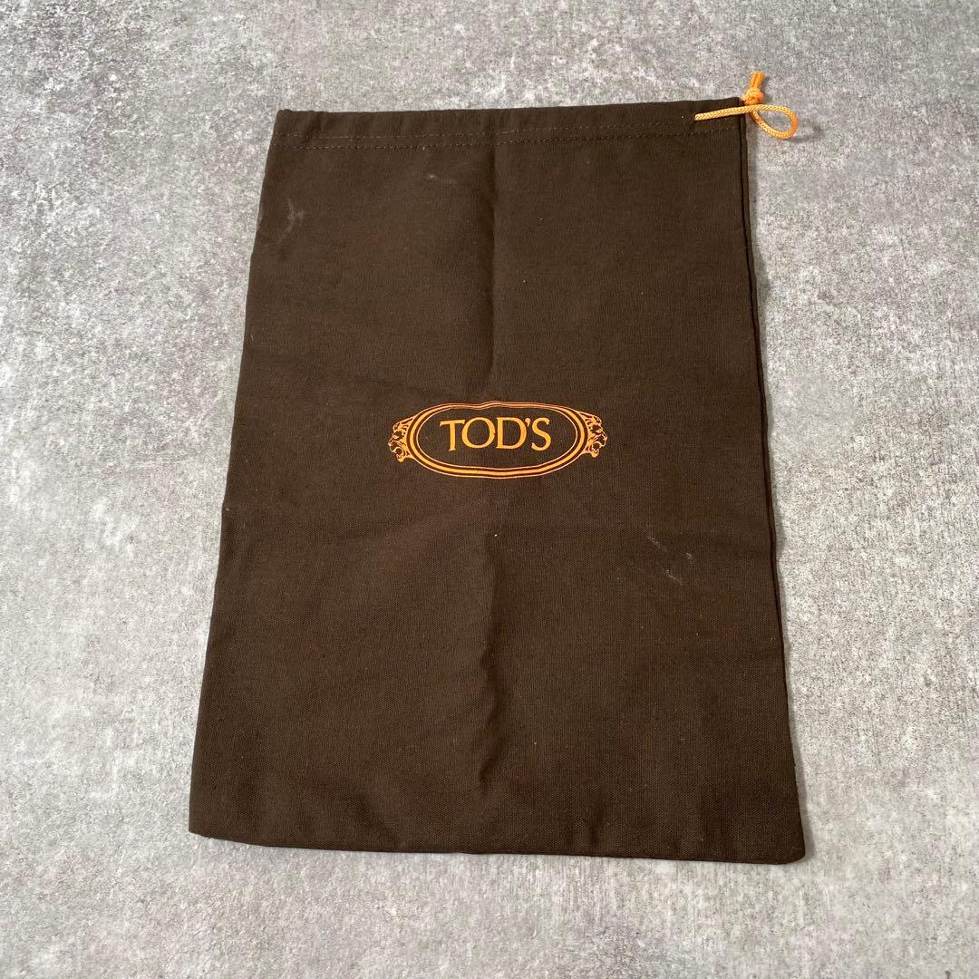 極美品　トッズ シティ ゴンミーニ レザー ドライビングシューズ　ホワイト