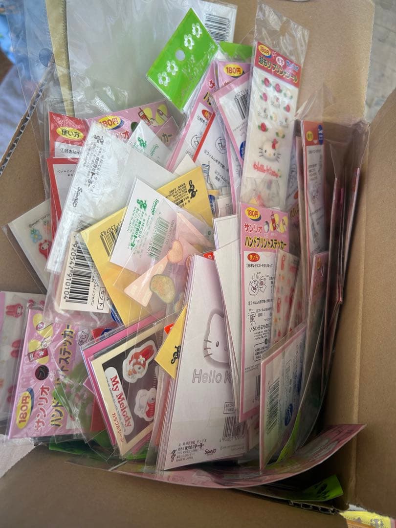 サンリオ色々　ハローキティ ポチャッコ シールセット 多数