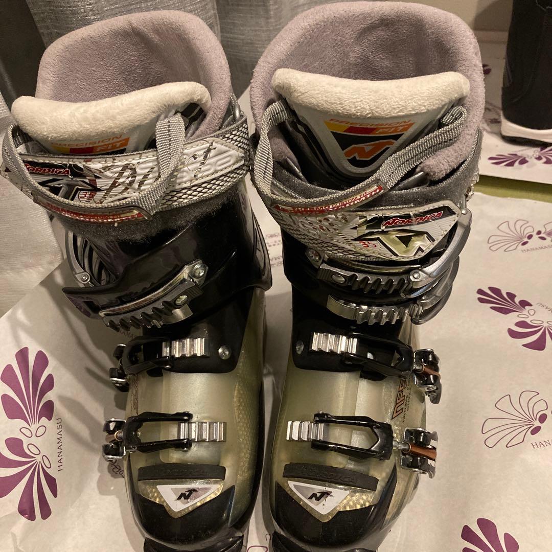 スキーブーツ女性用