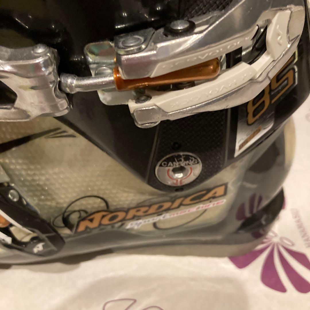 スキーブーツ女性用