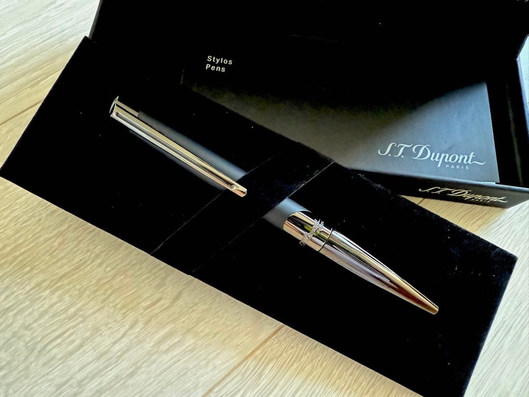 新品未使用　S.T. Dupont ブラック ボールペン