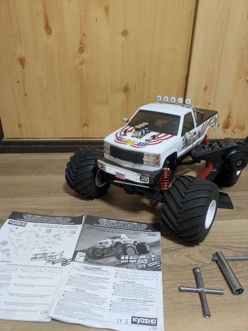 Kyosho USA-1 ラジコン　モンスタートラック　1/8 オフロード　京商