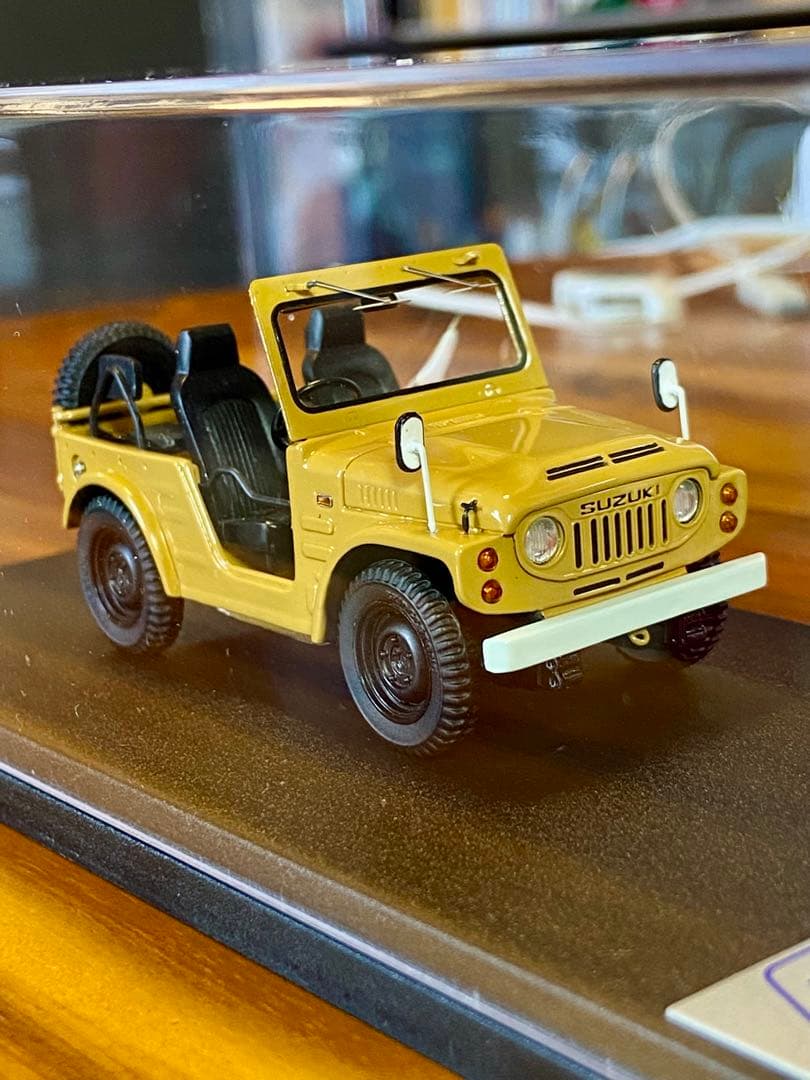 1/43メイクアップルックスマートスズキ ジムニーSJ10/2イエロー&グリーン