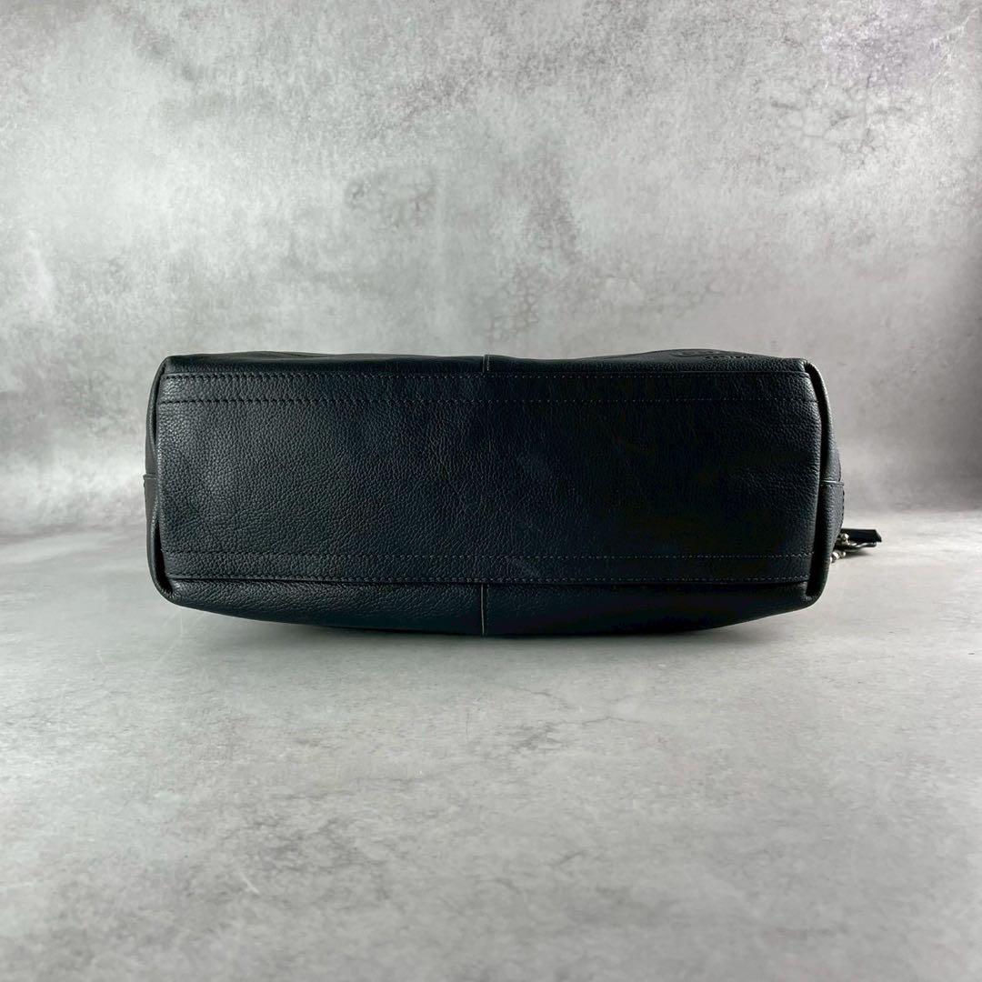 極美品✨コーチ ショルダーバッグ オールレザー 肩掛け 斜め掛け ロゴ型押し 黒