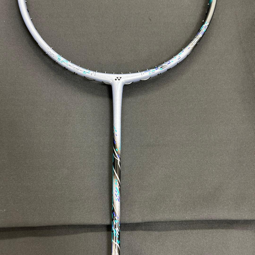 4ug6 アストロクス88Sプロ　新品未使用　ヨネックス　バドミントン