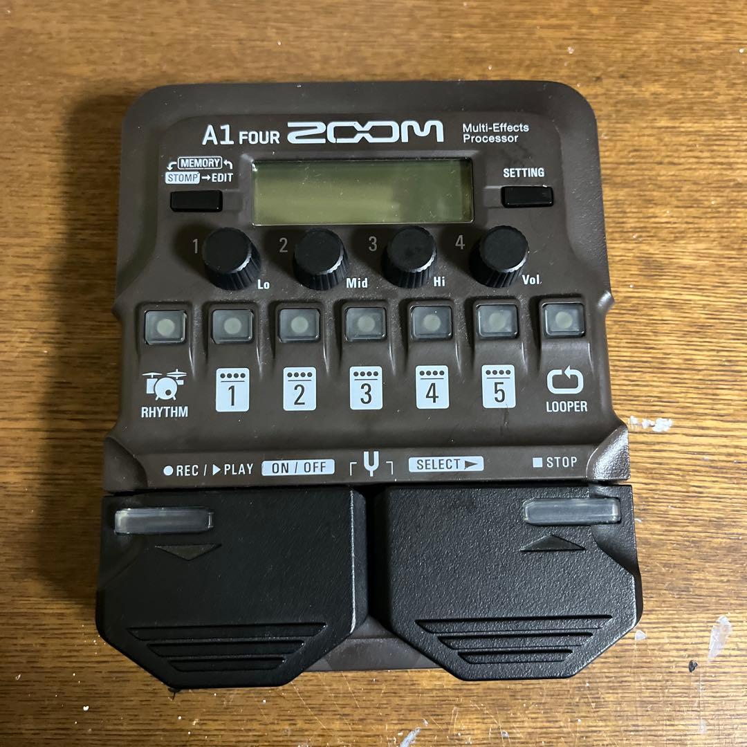 ZOOM A1 FOUR マルチエフェクター