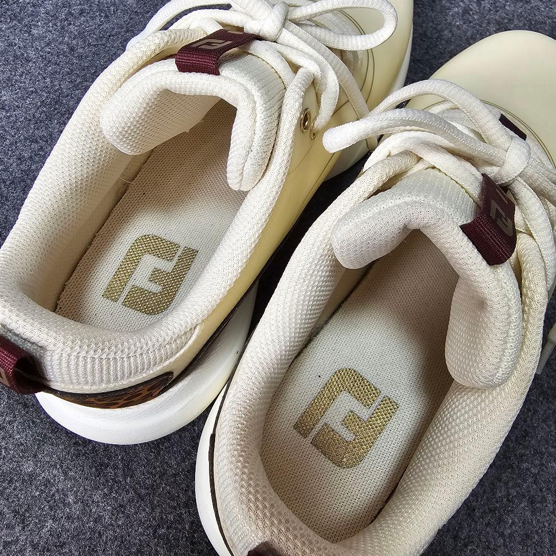 極美品【フットジョイ】パフォーマ スパイクレス ゴルフシューズ 23.5cm