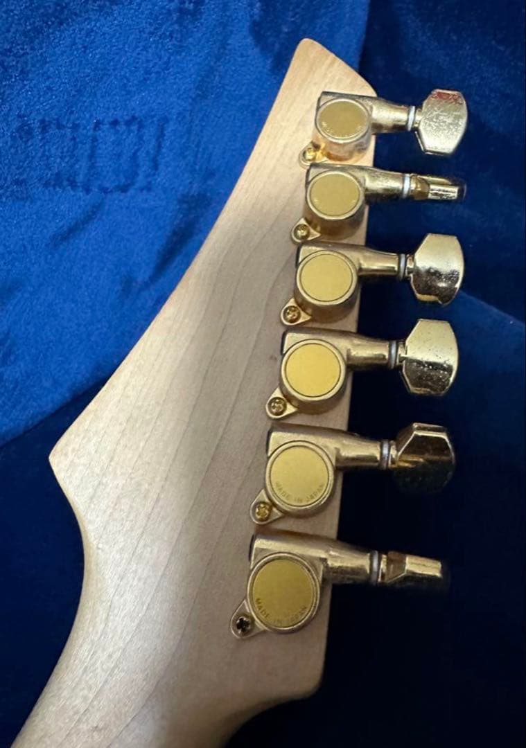 FERNANDES ホワイトバースト　エレキギター