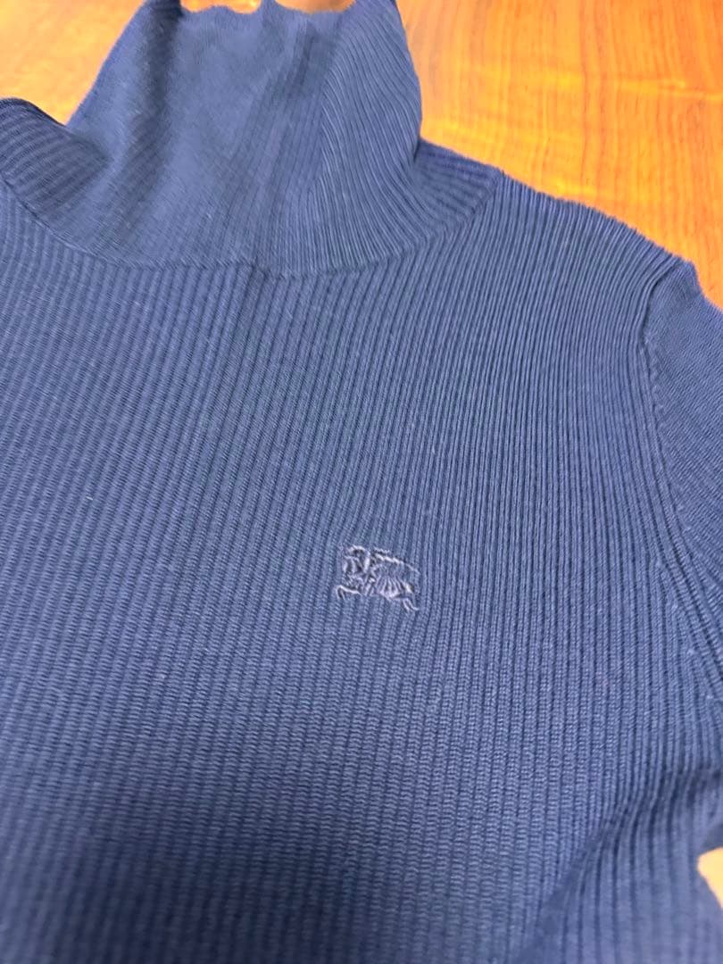 BURBERRYネイビー タートルネック チェック柄スカート