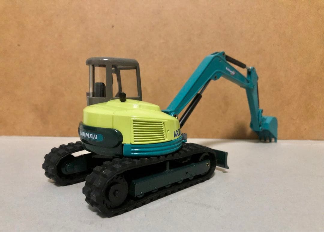 JOAL製YANMAR ヤンマーViO70 ミニショベル1/32国内Ver美品✨